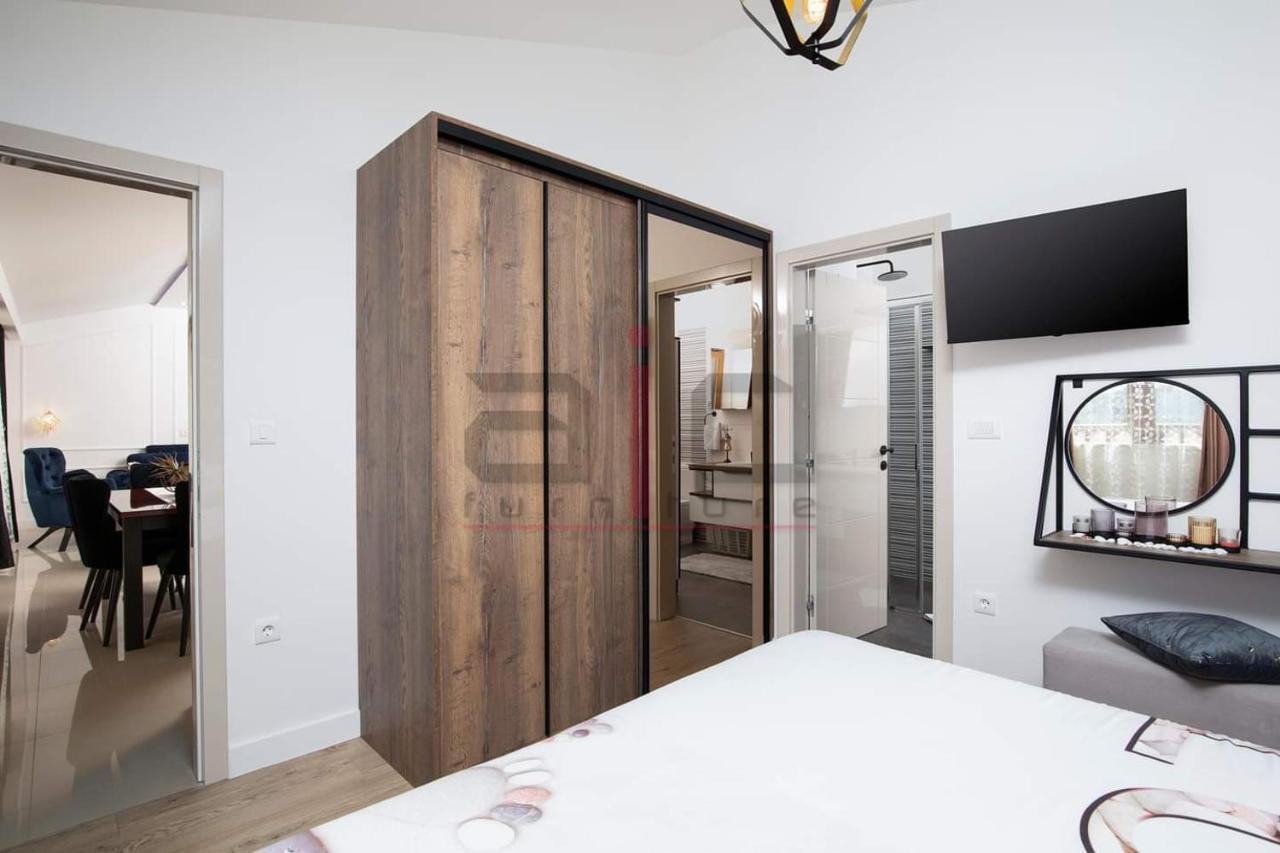 Pula Porta Aurea & Wellness Oasis Apartamento Exterior foto